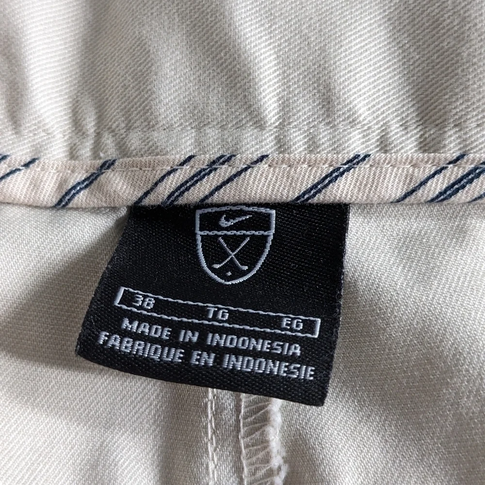 Nike Golf Athletic Khaki Shorts 38